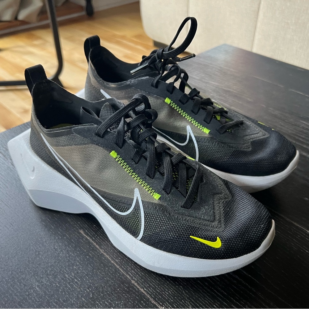Nike Vista Lite “lemon venom”
